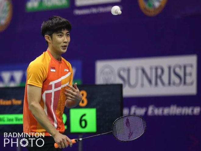 他背后的智 他背后的智