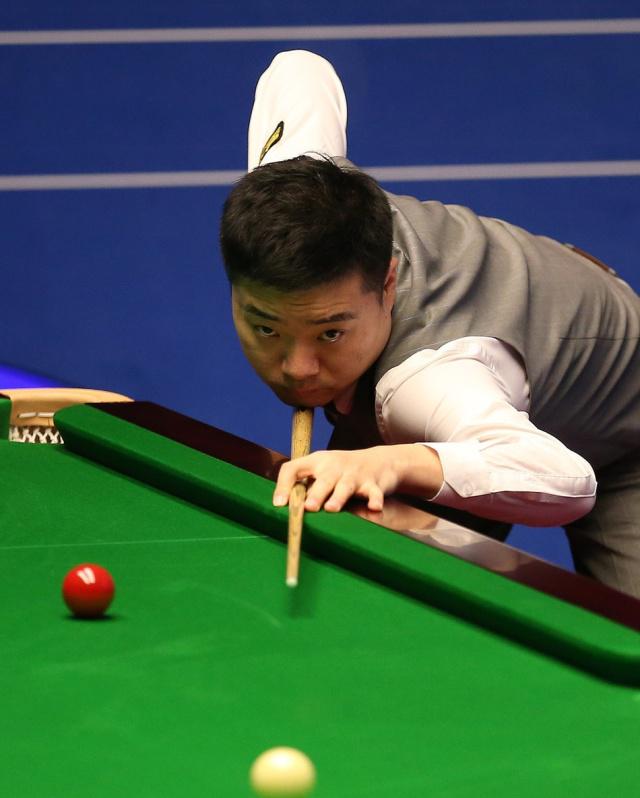 比赛在冰上 比赛在冰上