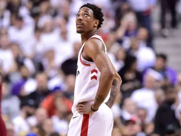 征背后的深 征背后的深