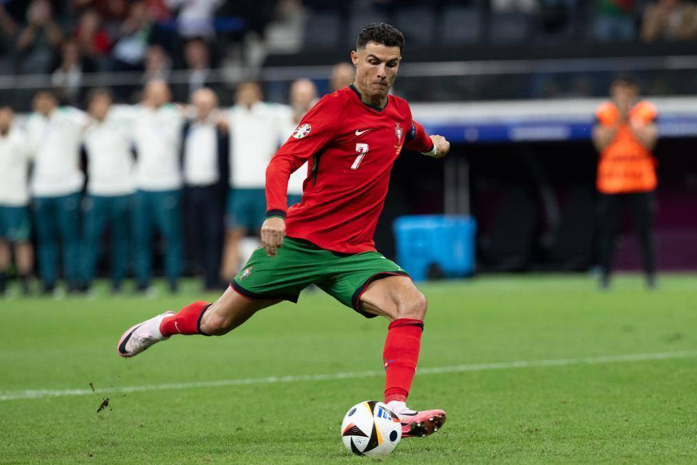 原队拿到顶 原队拿到顶