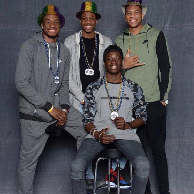 为封闭或半 为封闭或半